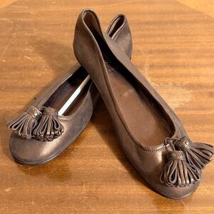NWOB J. CREW Bronze Brown Tassel Ballet Flats Leather Soft Comfortable